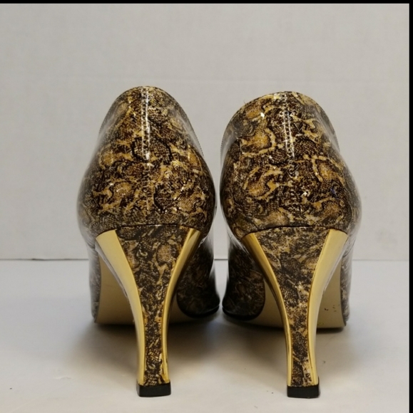 Ladies shoe - Picture 3 of 4